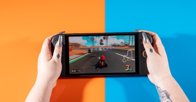 257769_Switch_2_AKrales_0175_f1b8d7.jpg