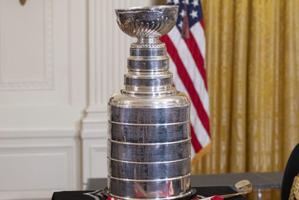 Florida-Panthers-appear-to-have-damaged-Stanley-Cup.jpg