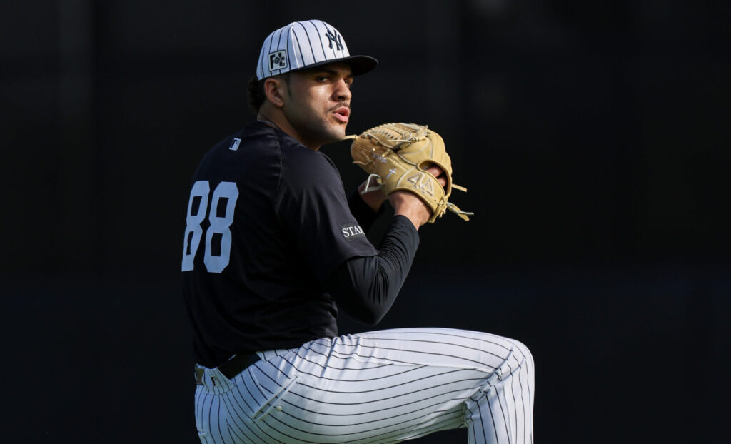 Jayvien_Sandridge_Yankees-scaled-e1750342485728-1024x622.jpg